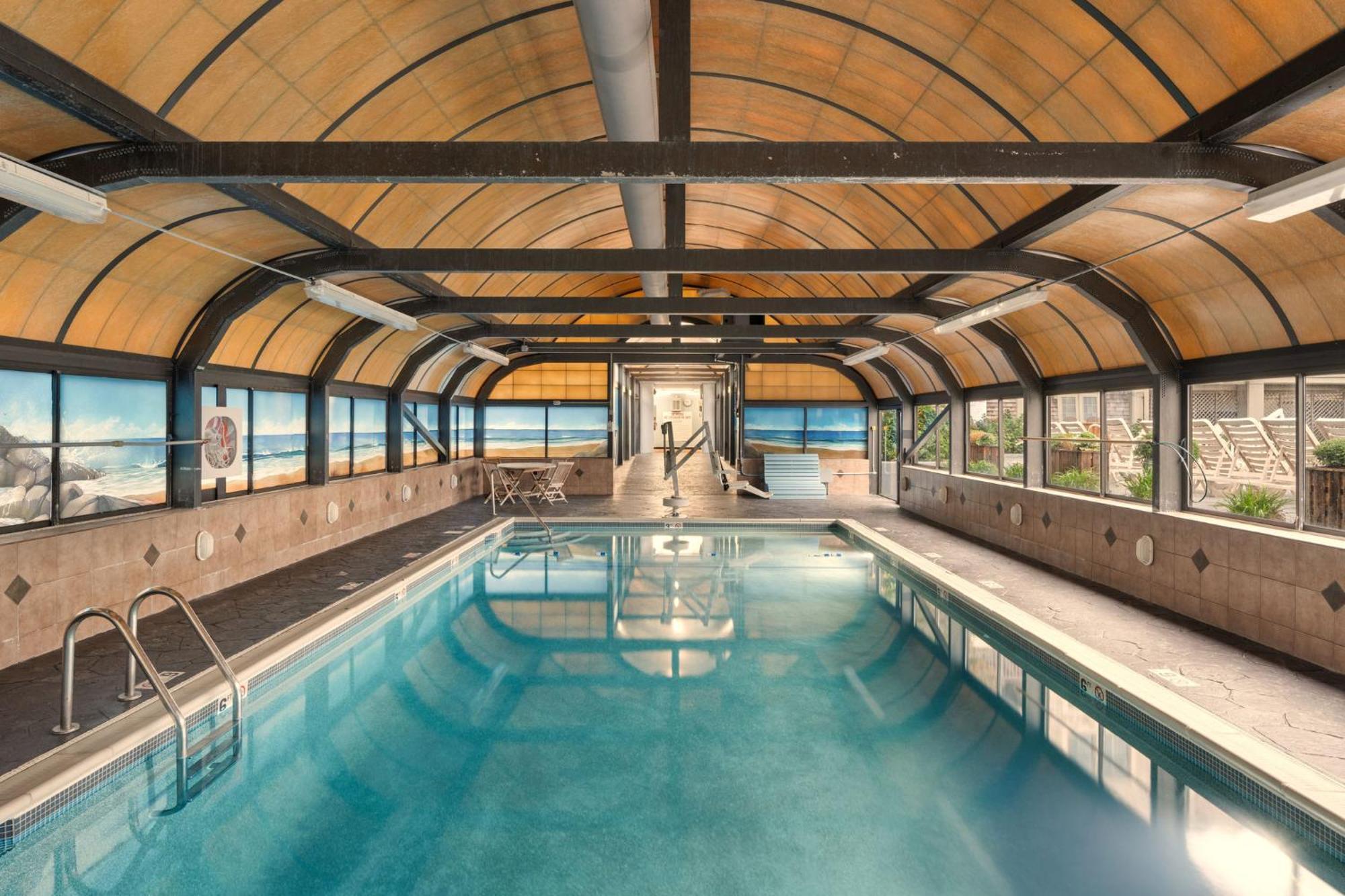 Club Wyndham Newport Onshore Экстерьер фото